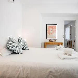 https://pessoa-rico-historical-tavira-house.hotelaalgarve.com